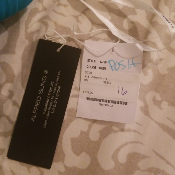 Alfred Sung bridesmaid dress - Picture 4 of 4